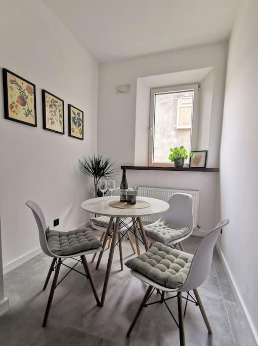 Apartament Przy Rynku Jelenia Góra Exterior foto